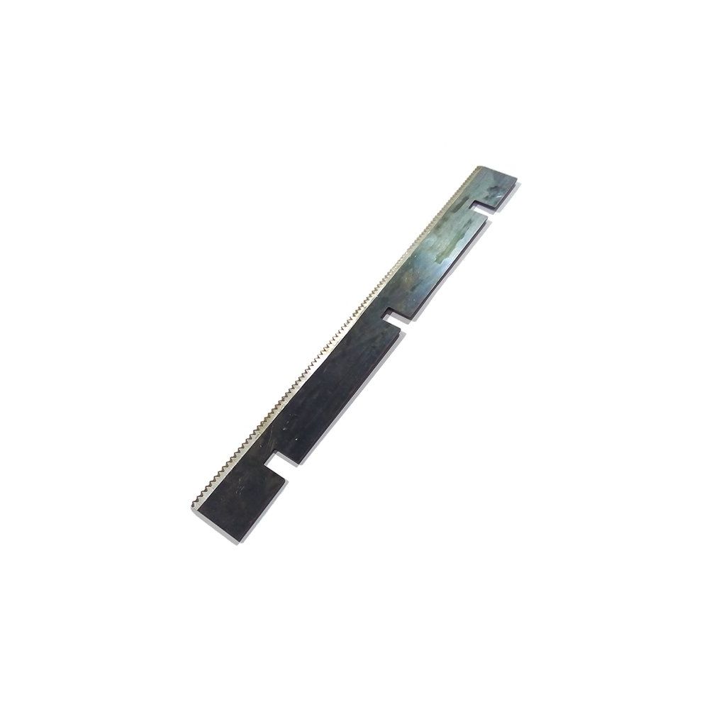 COUTEAU RÉF UH453537