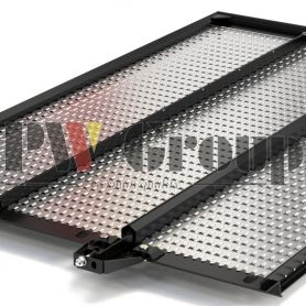 Grille inférieure Rèf. AZ100698 pour JOHN DEERE
