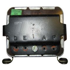 Connecteur de balle 12V de régulateur de tension pour MASSEY FERGUSON Connecteur de balle 12V de régulateur de tension pour MASSEY FERGUSON