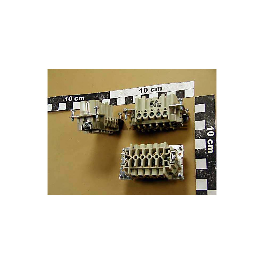 Prise 10 broches 0713600 Amazone
