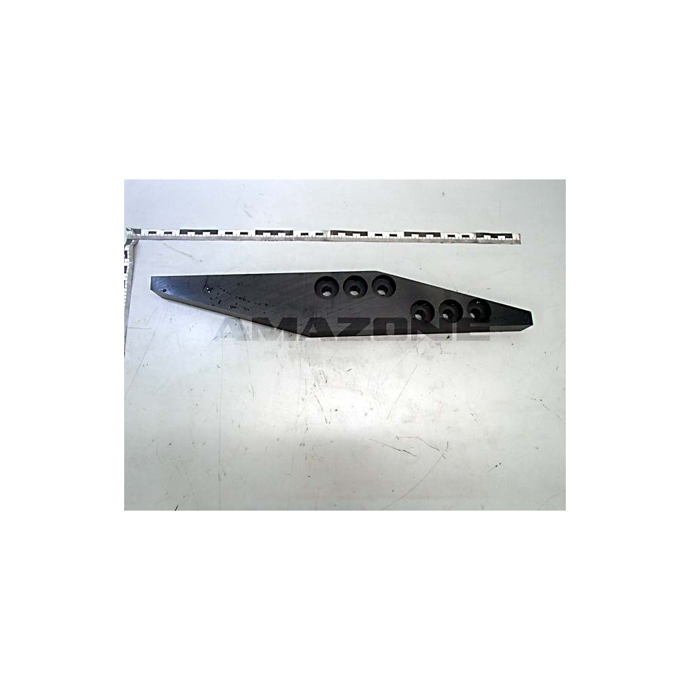 Patin d'usure droit 6 trous 101425 Amazone