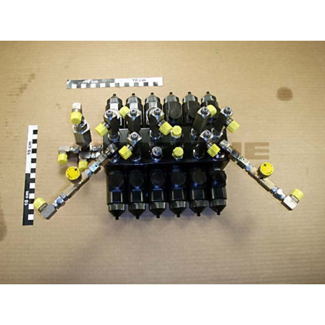 BLOQUE HYDRAULIQUE 12 SORTIES UX Réf. 932422 AMAZONE BLOQUE HYDRAULIQUE 12 SORTIES UX Réf. 932422 AMAZONE