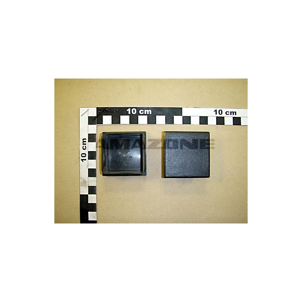 Bouchon plastique 50X50X2 ID015 Amazone