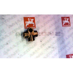 RACCORD T HYD.FREIN 3XM10X1 Réf. LB213 AMAZONE RACCORD T HYD.FREIN 3XM10X1 Réf. LB213 AMAZONE
