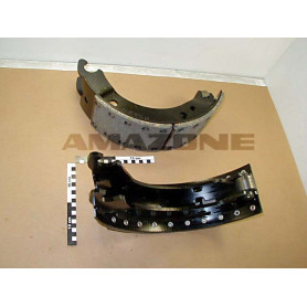 Machoire frein essieu LA141-142 UX Y0509130040 Amazone